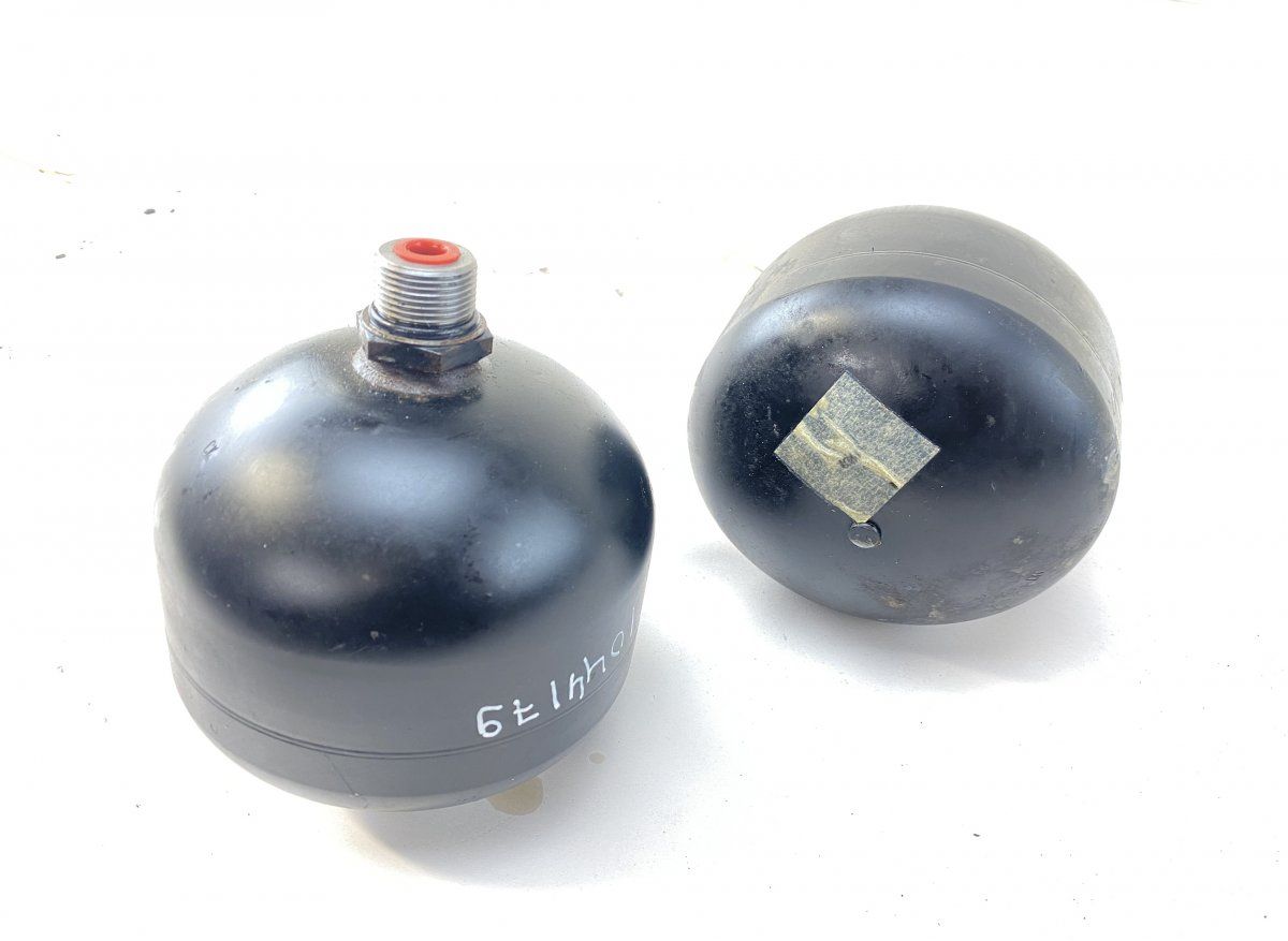 A2213270215 Air spring load accumulator set MERCEDES-BENZ SL-CLASS (R230) (2001-2012)