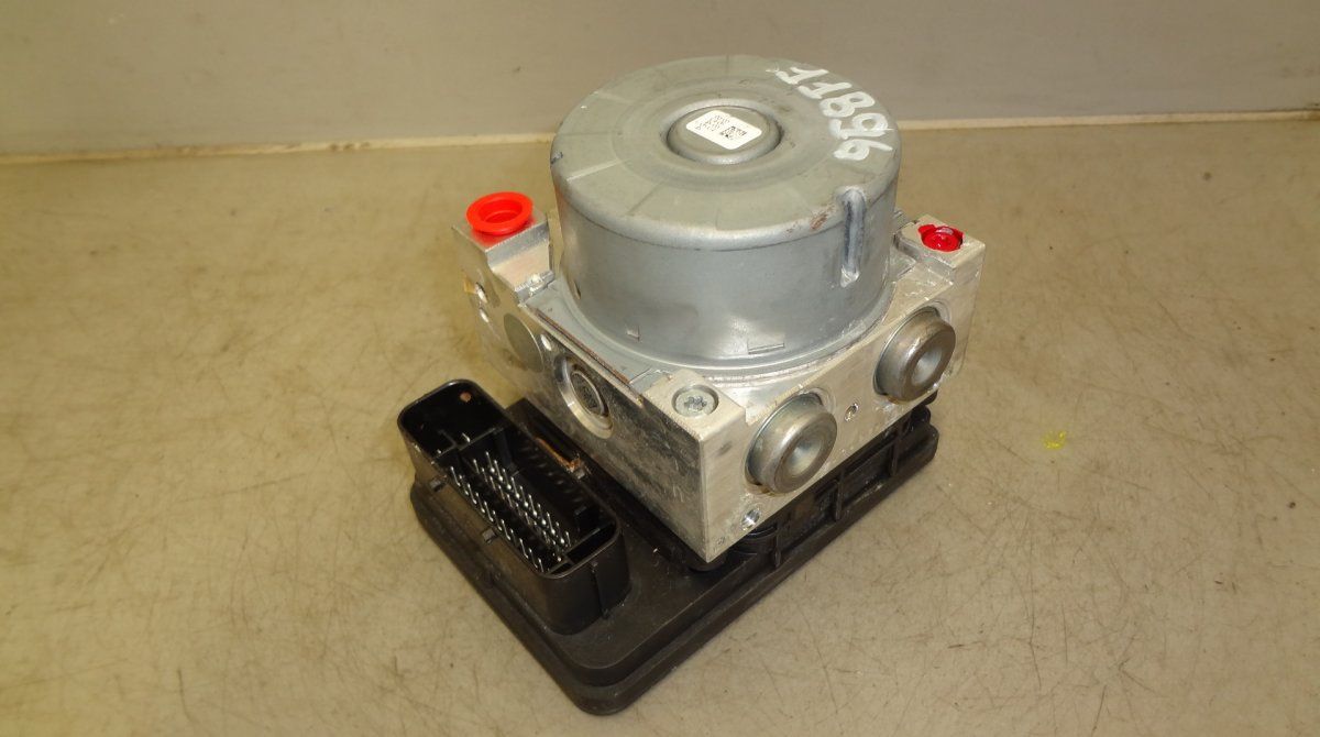 6881173 ABS hydraulic unit / pump BMW 4 (F32, F33, F36, F82, F83) (2013-2020)
