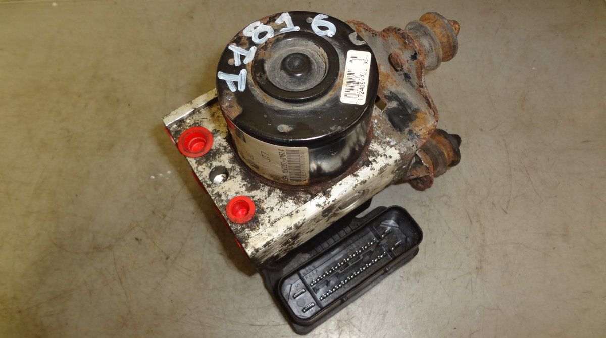 1K0907379P ABS hydraulic unit / pump SKODA OCTAVIA II (1Z) (2004-2013)