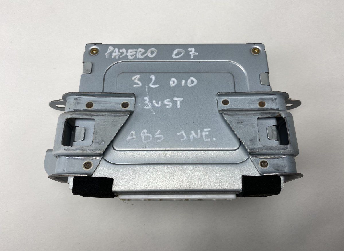 8633A015 ABS Control unit MITSUBISHI PAJERO IV (V80, V90) (2006-2021)