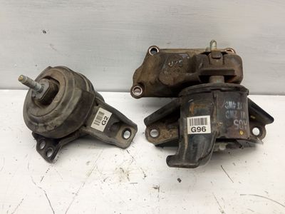 Окачване на двигателя десен KIA SORENTO II (XM) (2009-2015)