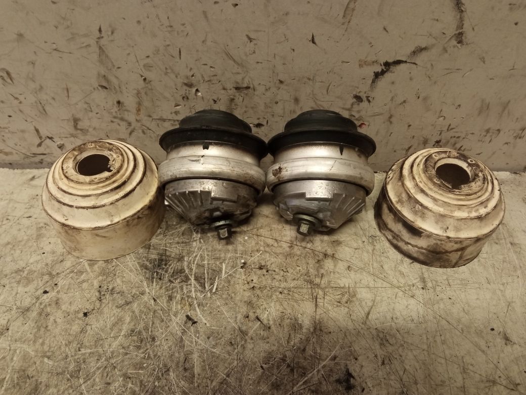 Engine Mount right MERCEDES-BENZ E-CLASS (W211) (2002-2009)