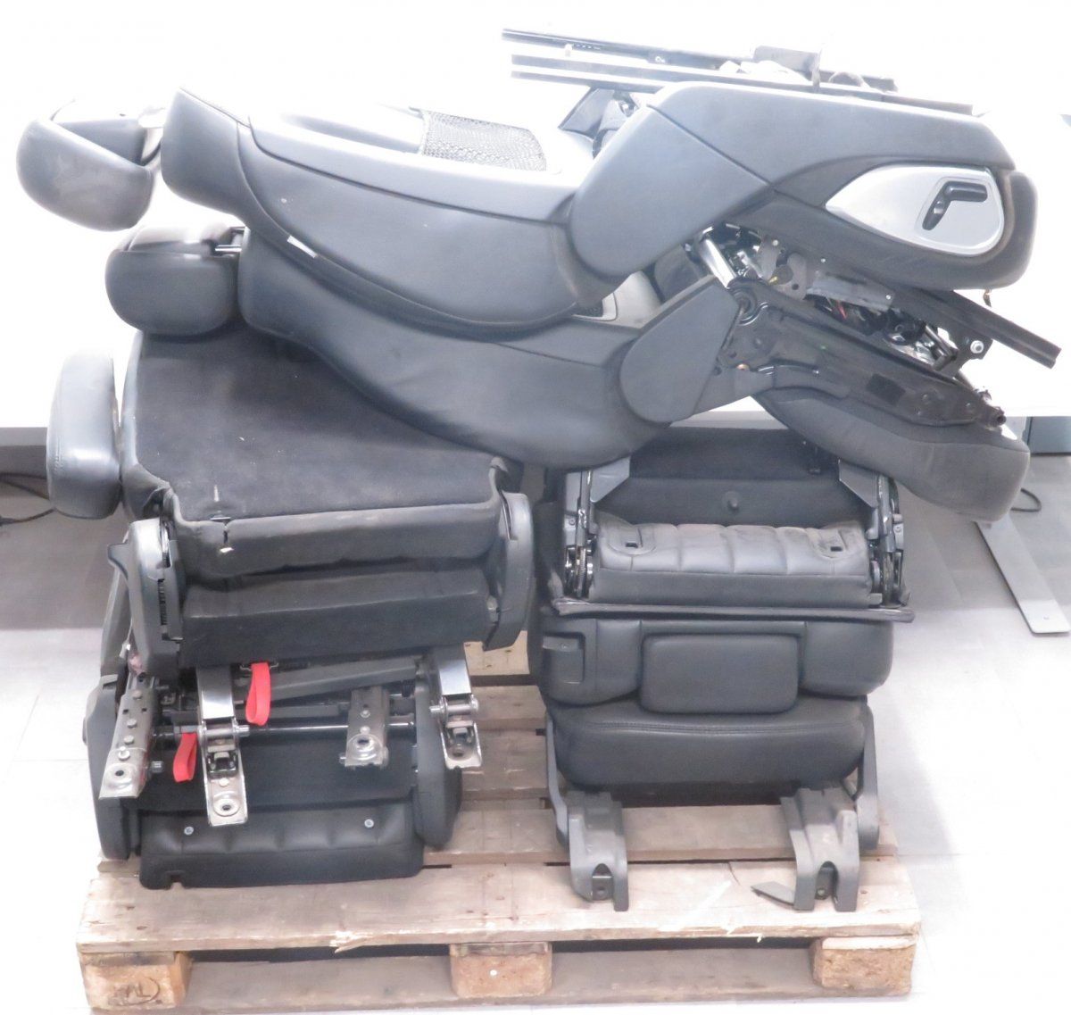 A2519103946 Set Of Seats MERCEDES-BENZ R-CLASS (W251) (2006-2013)