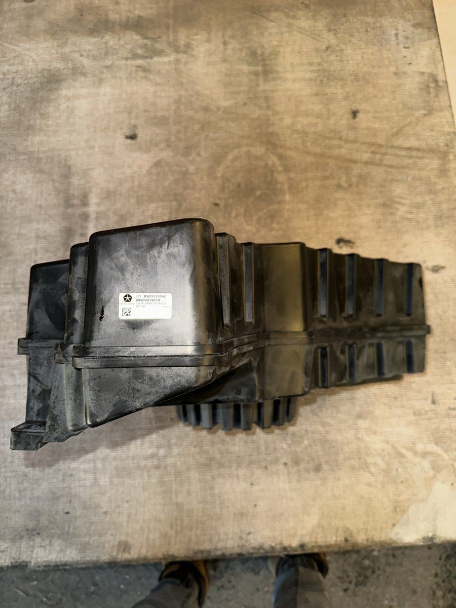 68043032AC 68043045AC 68043045AC 5035130AC Set of loudspeakers JEEP GRAND CHEROKEE IV (WK, WK2) (2010-2021)