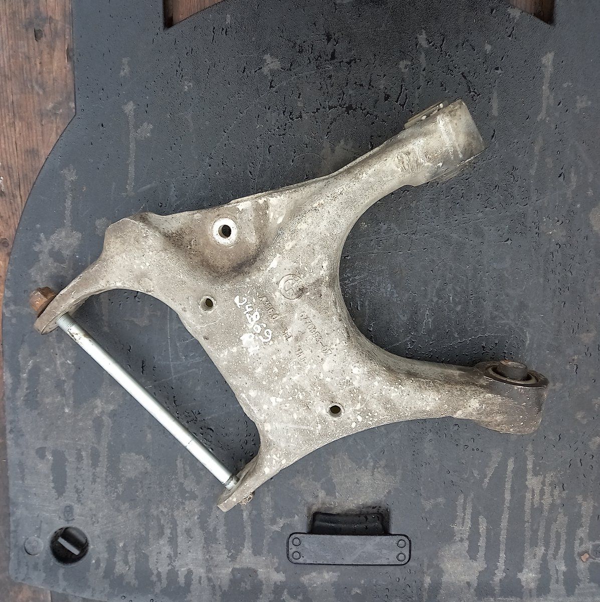 677095307 33326770951 33306770250 Rear Axle Track Control Arm Lower Rear left BMW X5 (E70) (2007-2013)