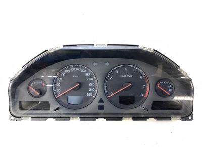 8637993 Tableau de bord VOLVO V70 II / XC70 I (P80) (2000-2007)
