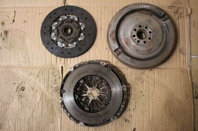 070105266G 070141031E Clutch set VW TRANSPORTER T5 / MULTIVAN (7H, 7E, 7J) (2003-2015)