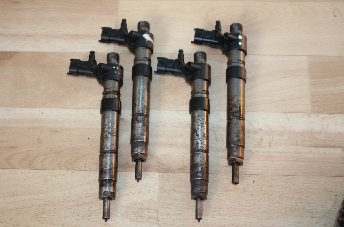 Fuel Injector LAND ROVER FREELANDER II (FA) (2006-2015)