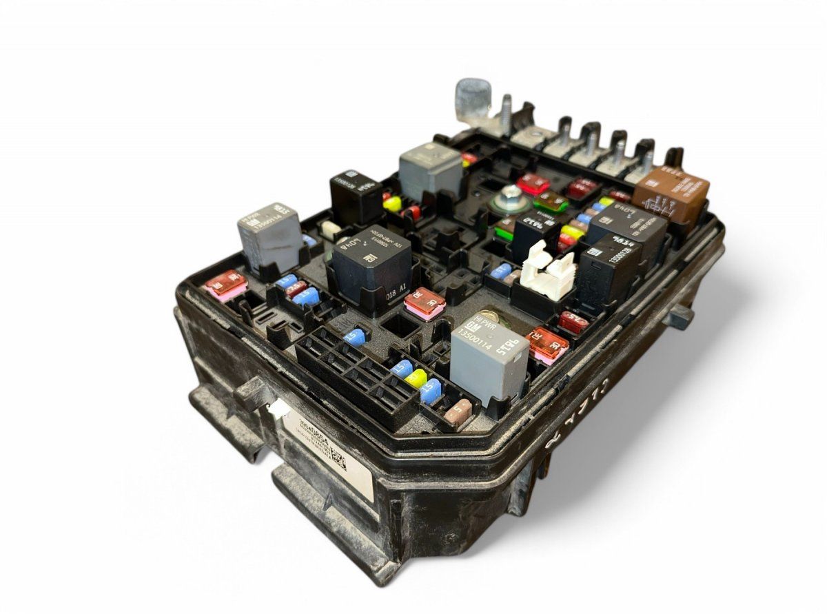 39019189 39040854 Body control module (BCM) OPEL ASTRA K (B16) (2015-2022)