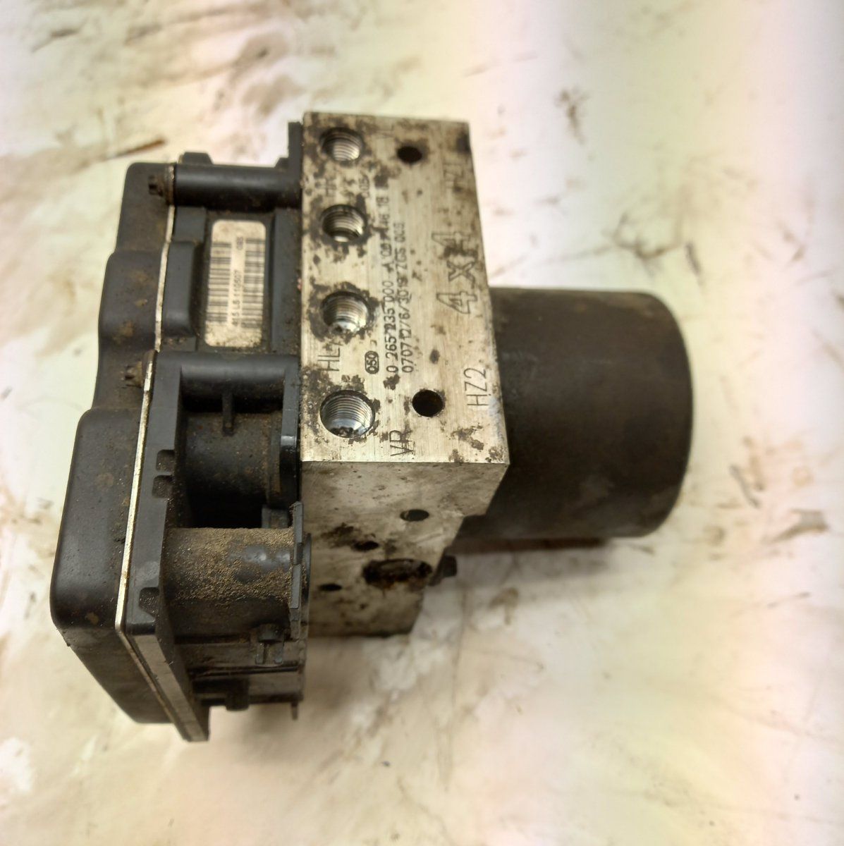 0265235000 A0014461989 A0014462189 A0014469289 A0035400245 A0035406745 ABS hydraulic unit / pump MERCEDES-BENZ VITO / VIANO (W639) (2003-2014)