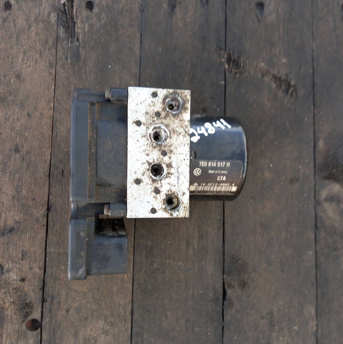 7E0614517H 7E0907379K ABS hydraulic unit / pump VW TRANSPORTER T5 / MULTIVAN (7H, 7E, 7J) (2003-2015)