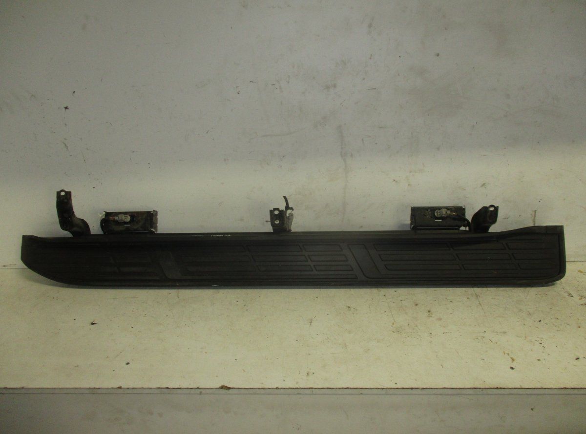 Foot / side step left TOYOTA LAND CRUISER 150 (2009-2021)