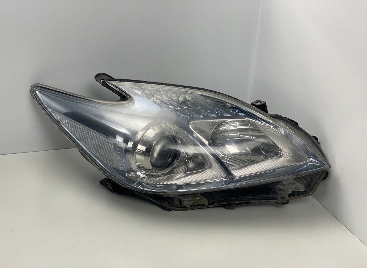 81130-47540 99226-81017 Headlight right TOYOTA PRIUS III (XW30) (2009-2015)