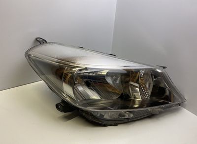 8117052740 Headlight right TOYOTA YARIS III (XP130) (2010-2019)