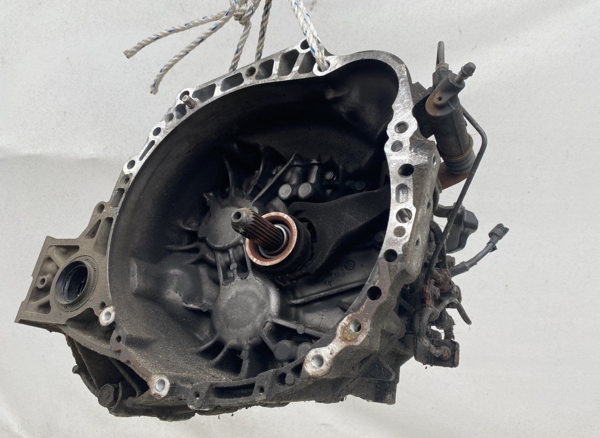 3030020A90 Gearbox TOYOTA AVENSIS (T270) (2009-2018)