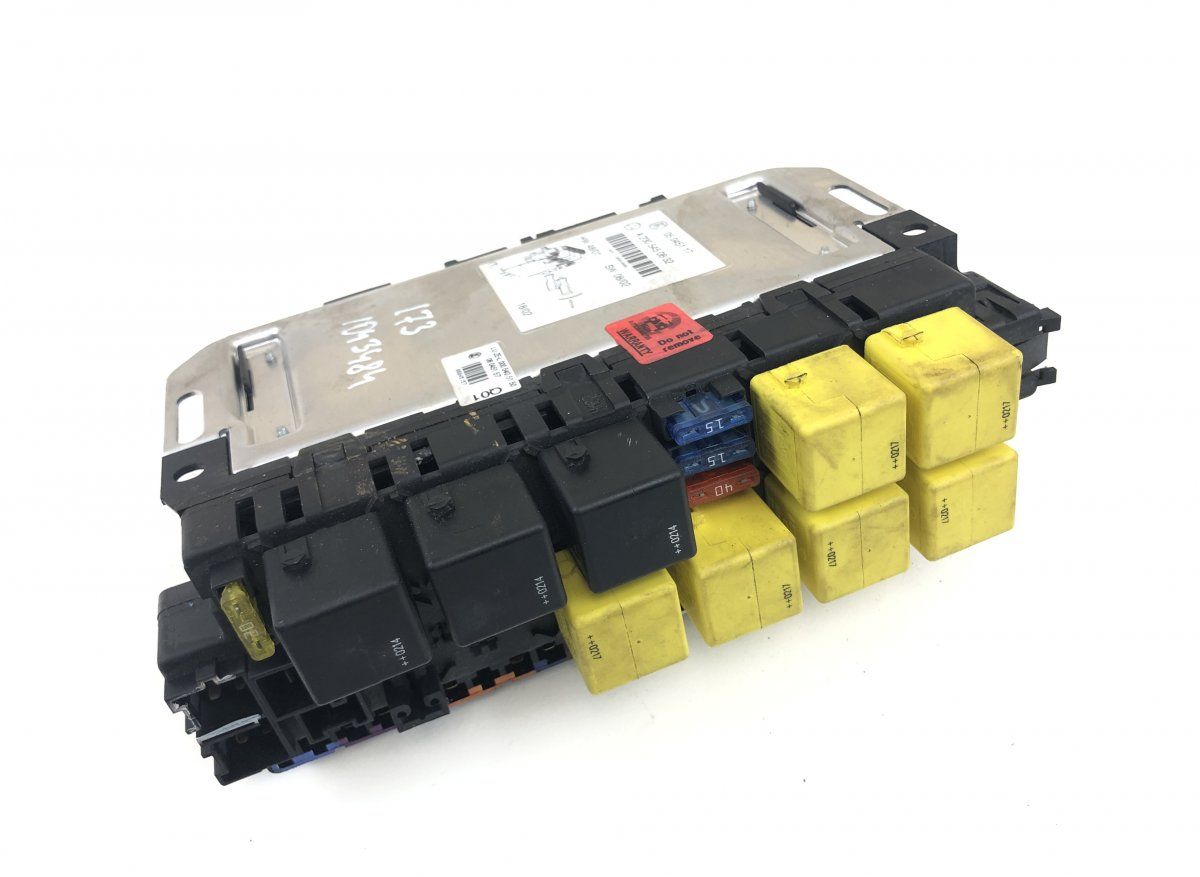 05045117 Fuse box MERCEDES-BENZ SL-CLASS (R230) (2001-2012)