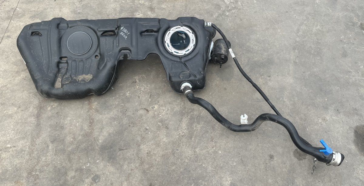 16117294608 724415007 16117244041 16117482902 Fuel Tank BMW 3 (F30, F31, F34, F80) (2011-2019)