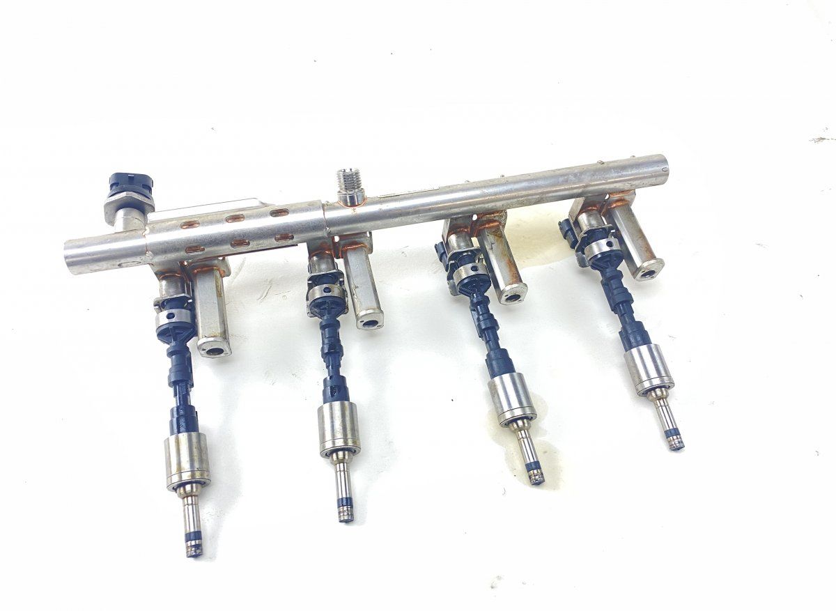 0261500337 Fuel injector set FORD FOCUS III (2010-2018)