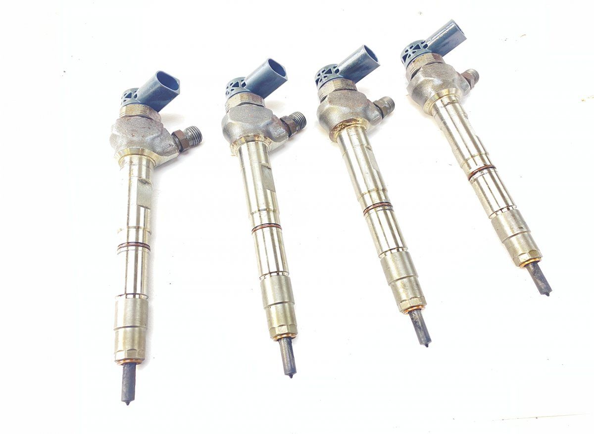 0445110469 Fuel injector set SKODA OCTAVIA III (5E) (2012-2019)