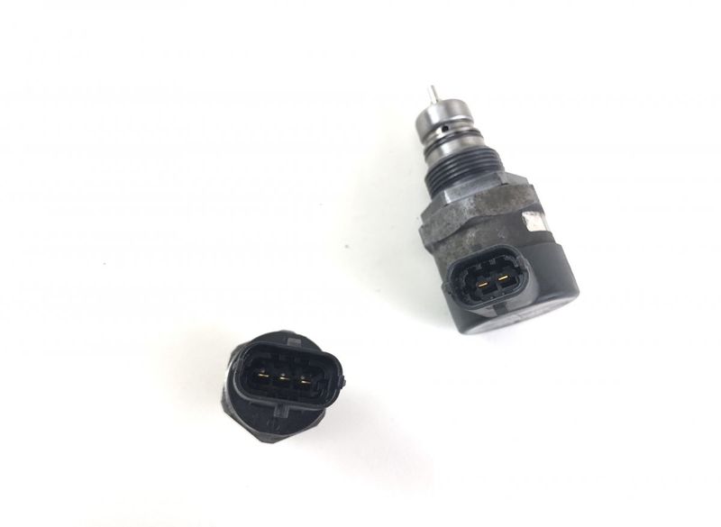 0281006404 0281006405 Fuel pressure regulator KIA OPTIMA IV (JF) (2015-2020)
