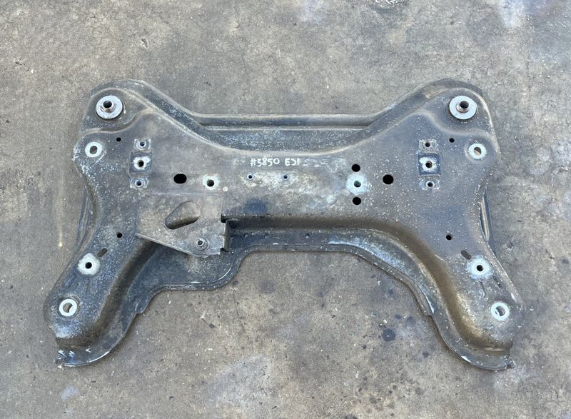 93459571 544016605R Front Axle Beam OPEL VIVARO B (2014-2018)