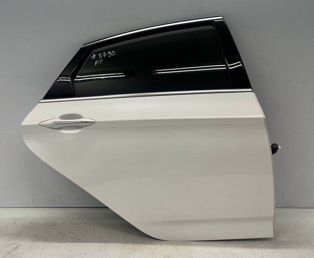 770043Z300 Door Rear Right HYUNDAI i40 (VF) (2011-2019)
