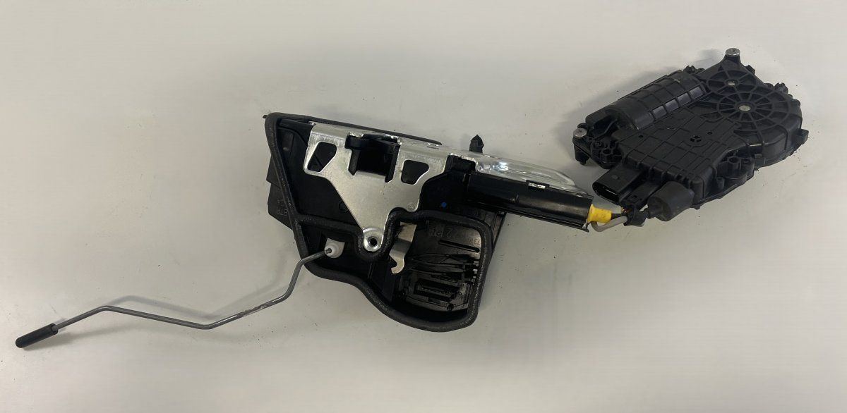 51217315022 7315022 Door Lock Front Right BMW X6 (E71, E72) (2008-2014)