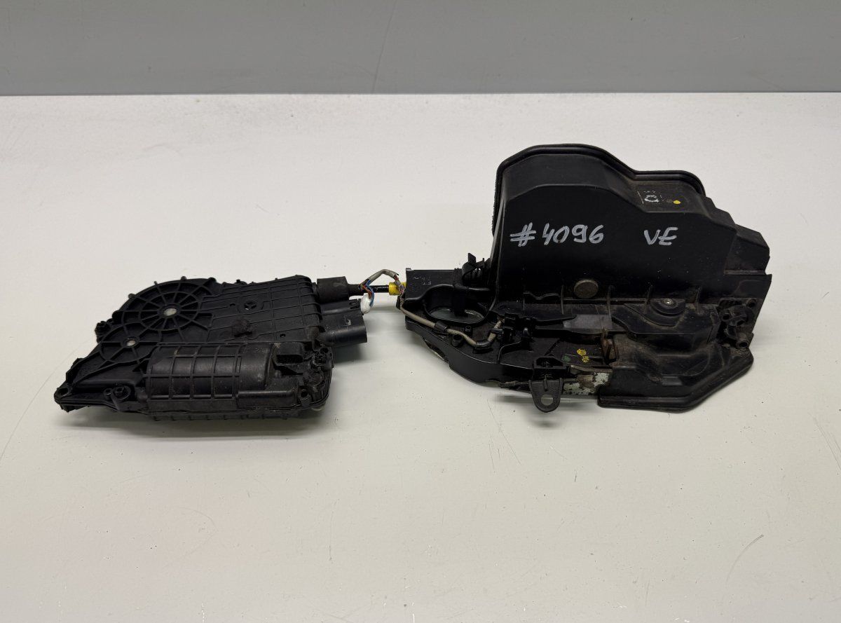 51217315019 7315019 Door Lock Front Left BMW X5 (E70) (2007-2013)