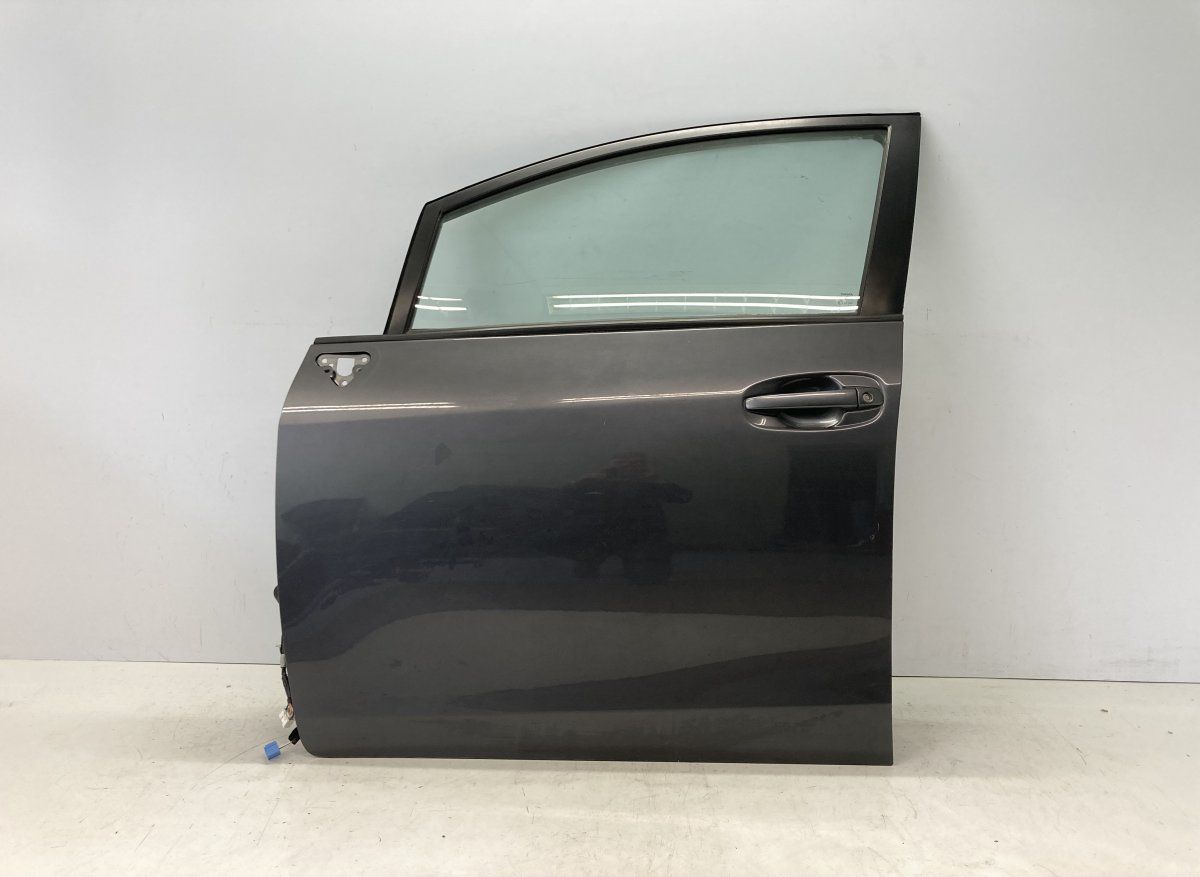 670020F020 Door Front Left TOYOTA VERSO (AR20) (2009-2018)