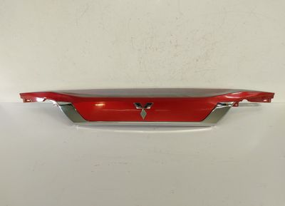 Bootlid / tailgate moulding MITSUBISHI OUTLANDER III (GG, GF, ZJ, ZK, ZL) (2012-2021)