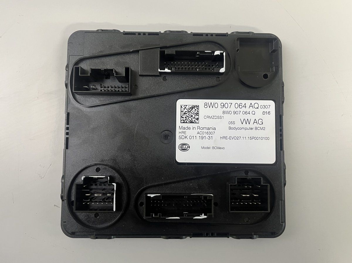 8W0907064AQ 5DK011191-31 Body control module (BCM) AUDI A4 (8W, B9) (2015-)