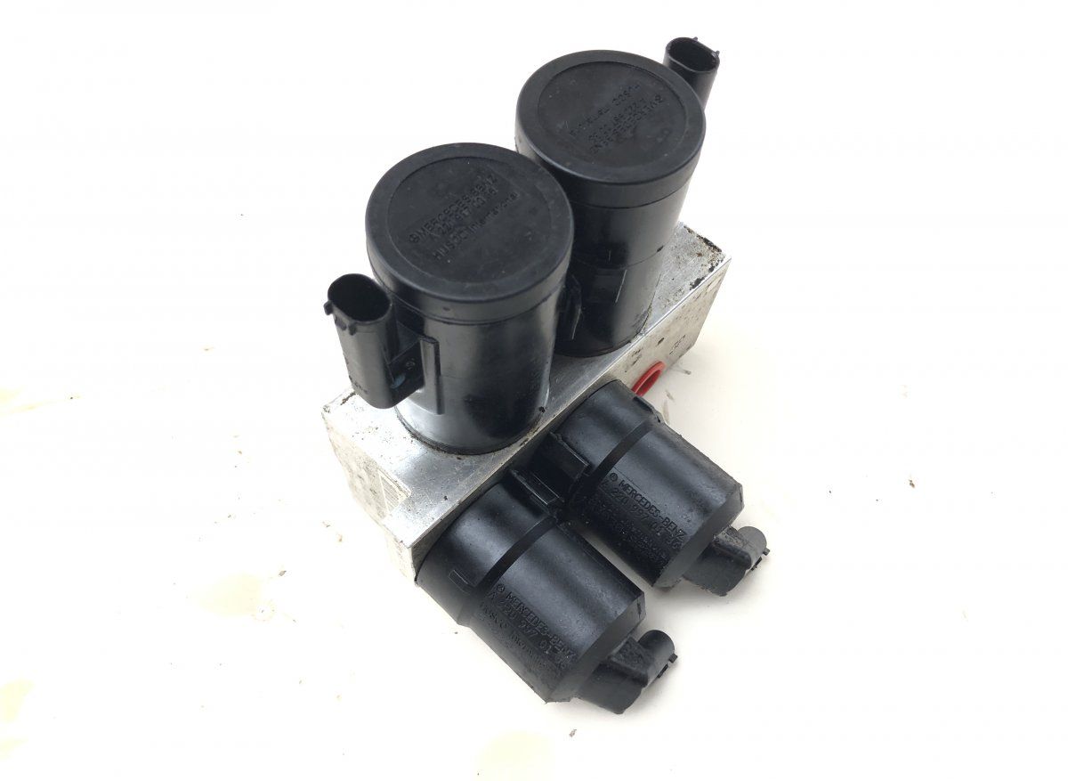 A2203200358 A2203201258 Air suspension / self-levelling suspension, other MERCEDES-BENZ SL-CLASS (R230) (2001-2012)