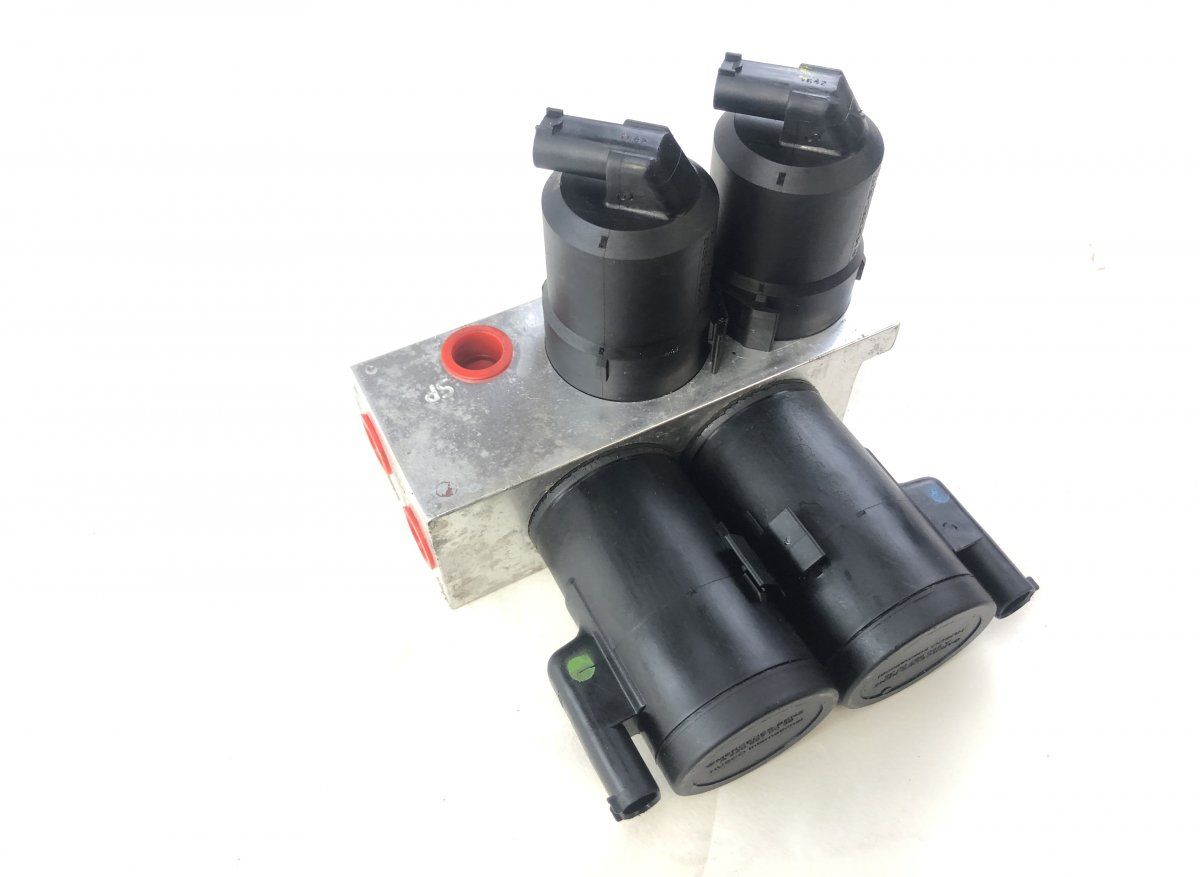 A2203200358 A2203201258 Air suspension / self-levelling suspension, other MERCEDES-BENZ SL-CLASS (R230) (2001-2012)