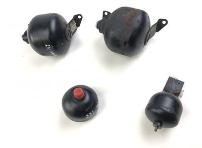 A2203270115 A2203270215 A2203200415 Air spring Load Accumulator Front left MERCEDES-BENZ SL-CLASS (R230) (2001-2012)