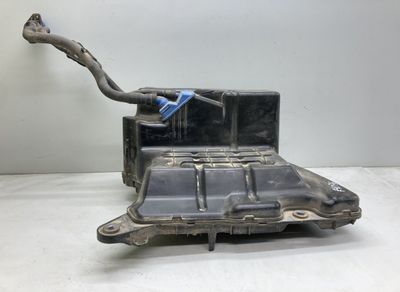 8W0131878AT 4067423AI 4067425AH 4102108AA AdBlue tank  AUDI A4 (8W, B9) (2015-)