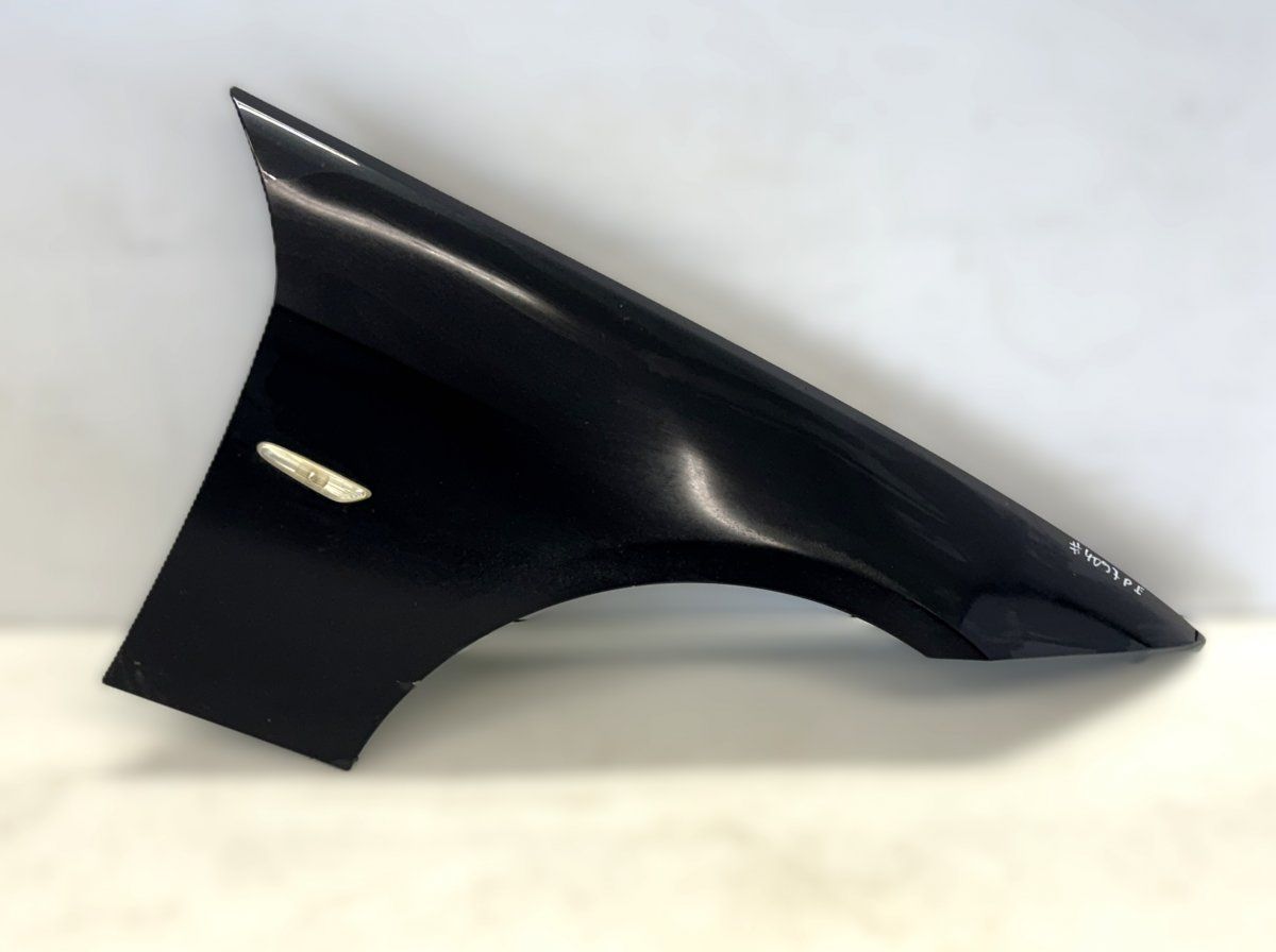 41357135680 7135680 Fender Front Right BMW 3 (E90, E91, E92, E93) (2005-2011)