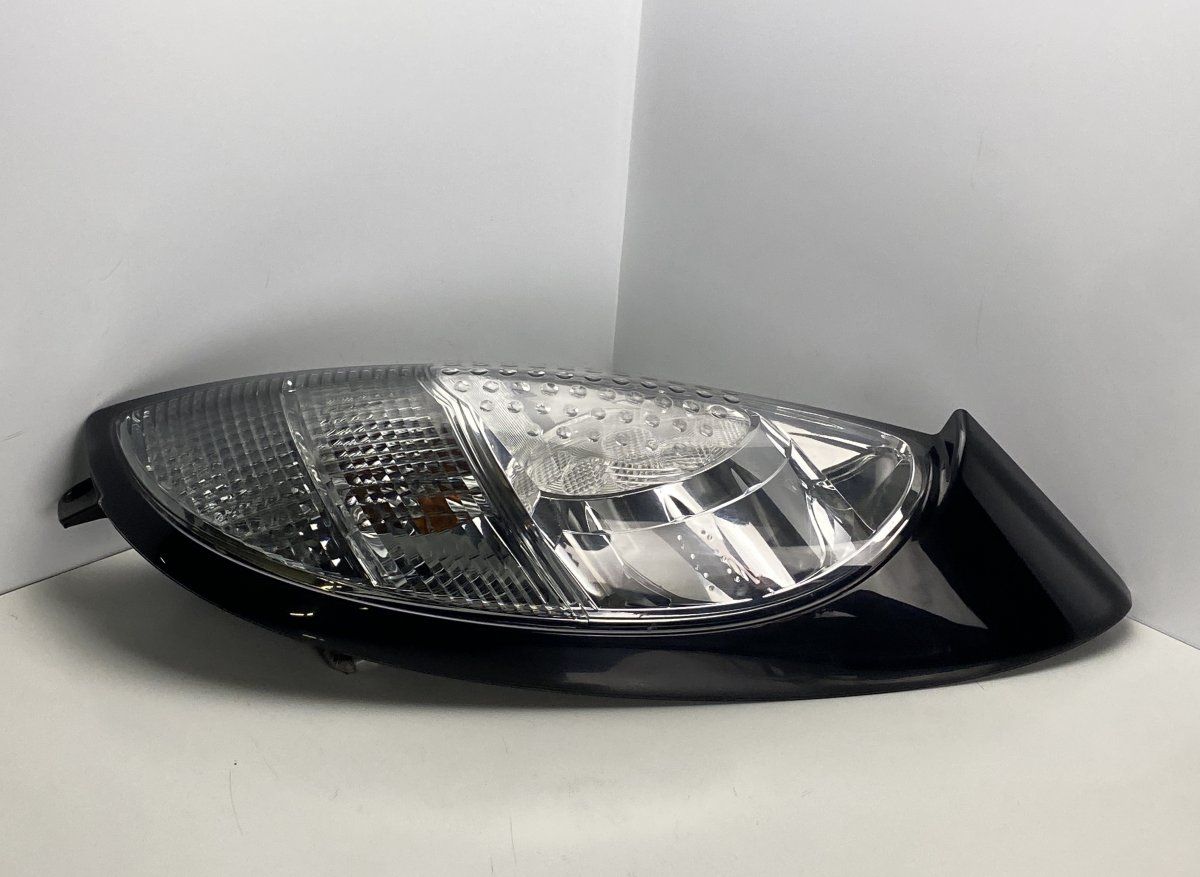8330A682 Tail light, right MITSUBISHI i-MiEV (HA) (2011-2021)