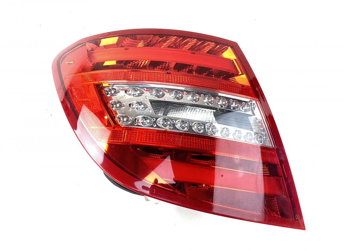 A2048204664 Tail light left MERCEDES-BENZ C-CLASS (W204) (2007-2013)