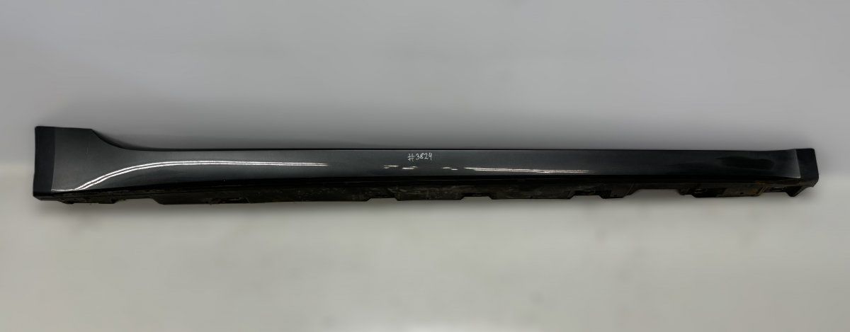 8W8853860A Side Skirt Right AUDI A5 (F53, F57, F5A) (2016-)