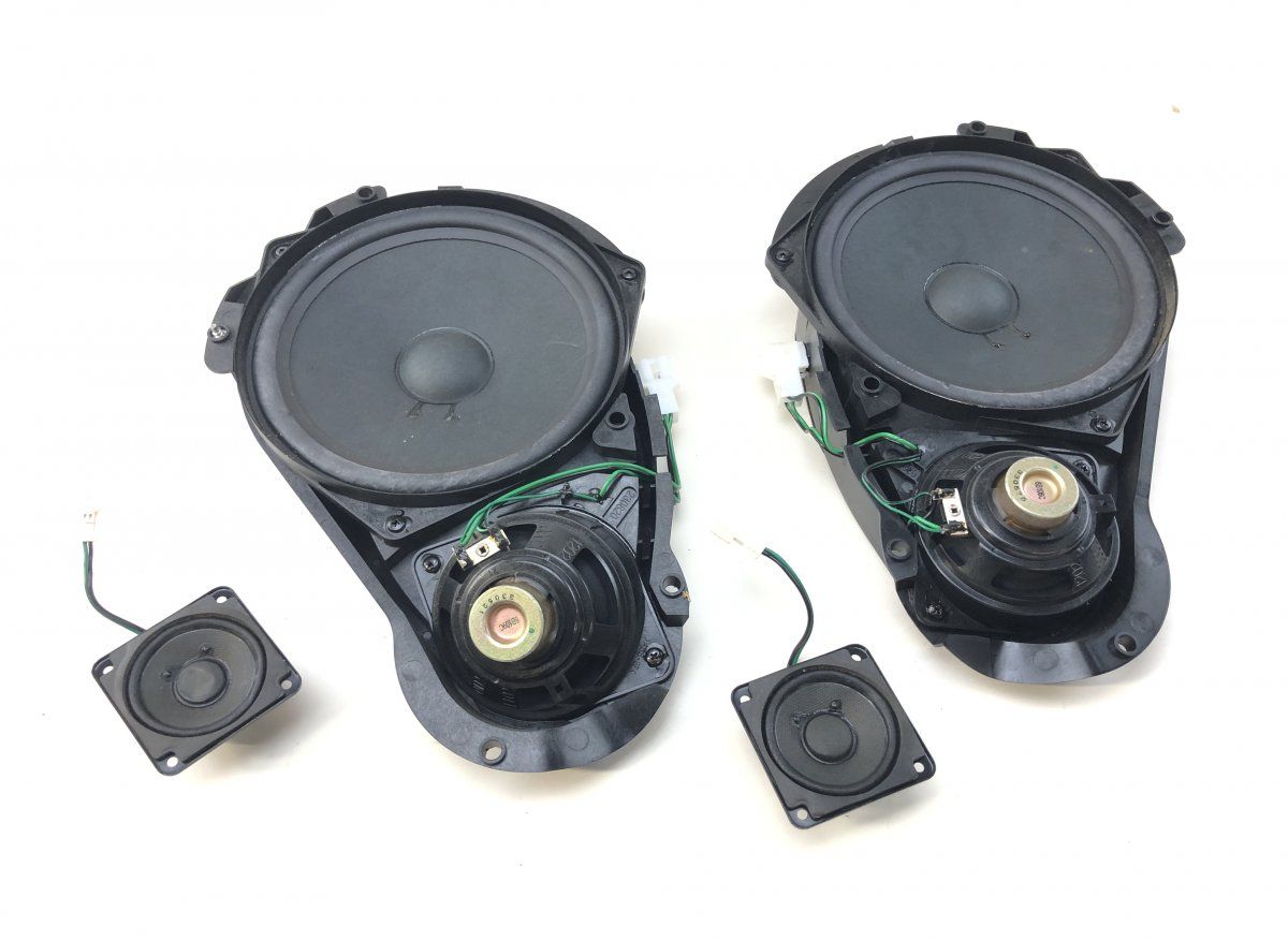 A2308201102 A2308201202 A2308200302 Set of loudspeakers MERCEDES-BENZ SL-CLASS (R230) (2001-2012)
