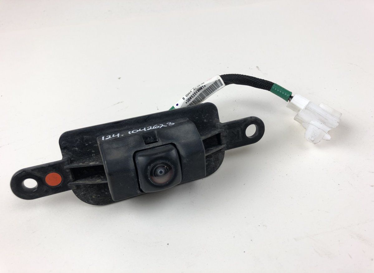 867D033010 Reverse camera LEXUS ES VII (2018-)