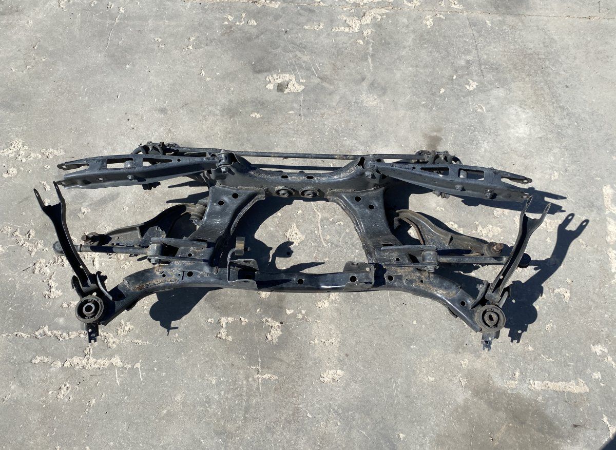 20152SG011 20451SC010 20252SG000 20252SG010 20250FJ001 20250FJ000 20250FG042 20250FG021 20250FG020 Rear axle Beam SUBARU CROSSTREK / XV I (GP) (2011-2017)