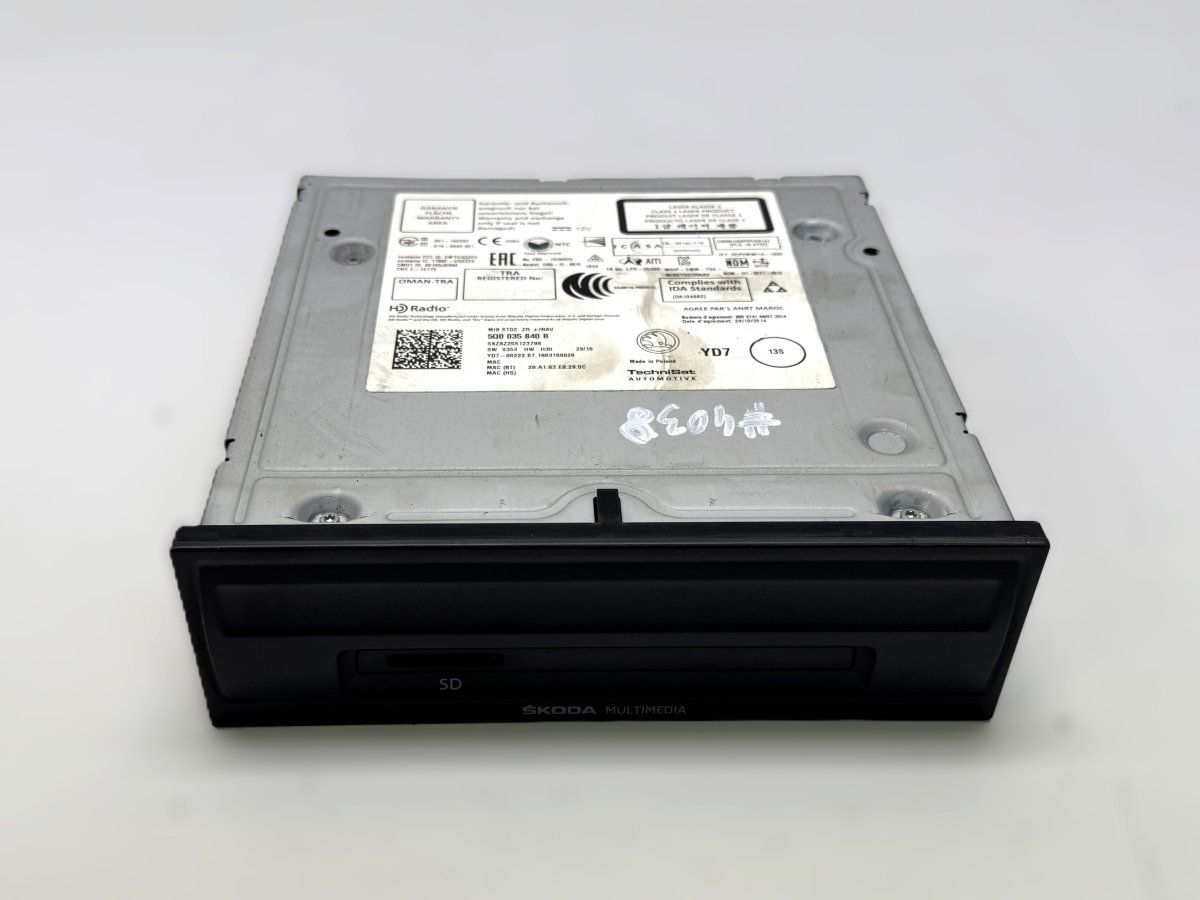 5Q0035840B Radio SKODA SUPERB III (3V3, 3V5) (2015-2024)