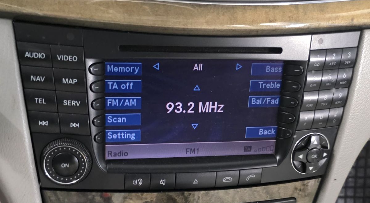 74226076303 BE7036 Radio MERCEDES-BENZ E-CLASS (W211) (2002-2009)