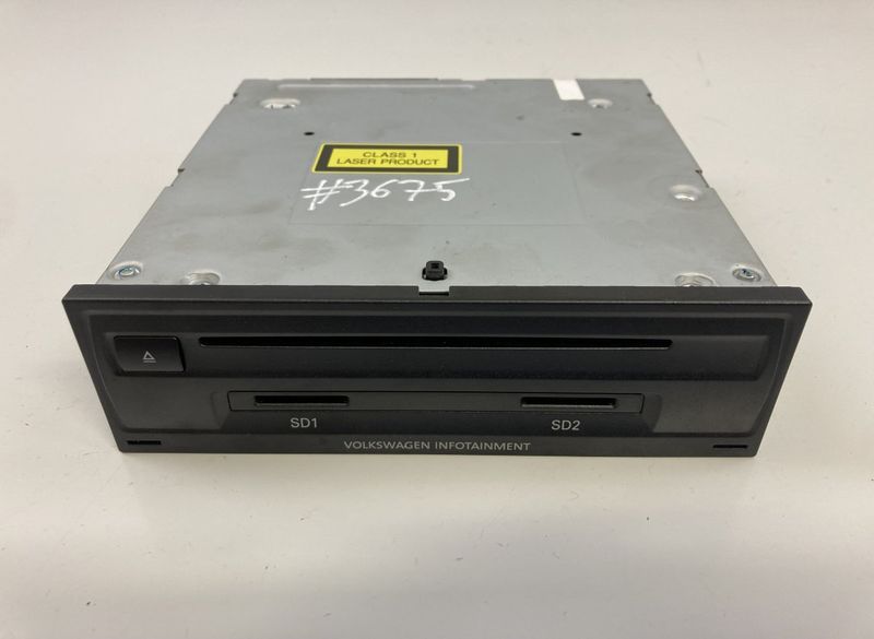 7P6035678B 86841-70W820 Radio VW TOUAREG II (7P) (2010-2018)