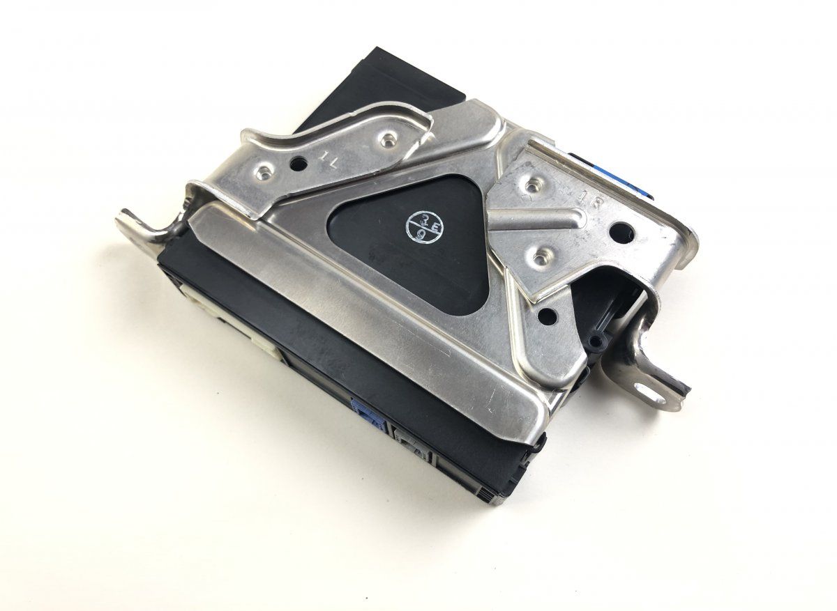 8674033110 Phone / bluetooth control unit LEXUS ES VII (2018-)