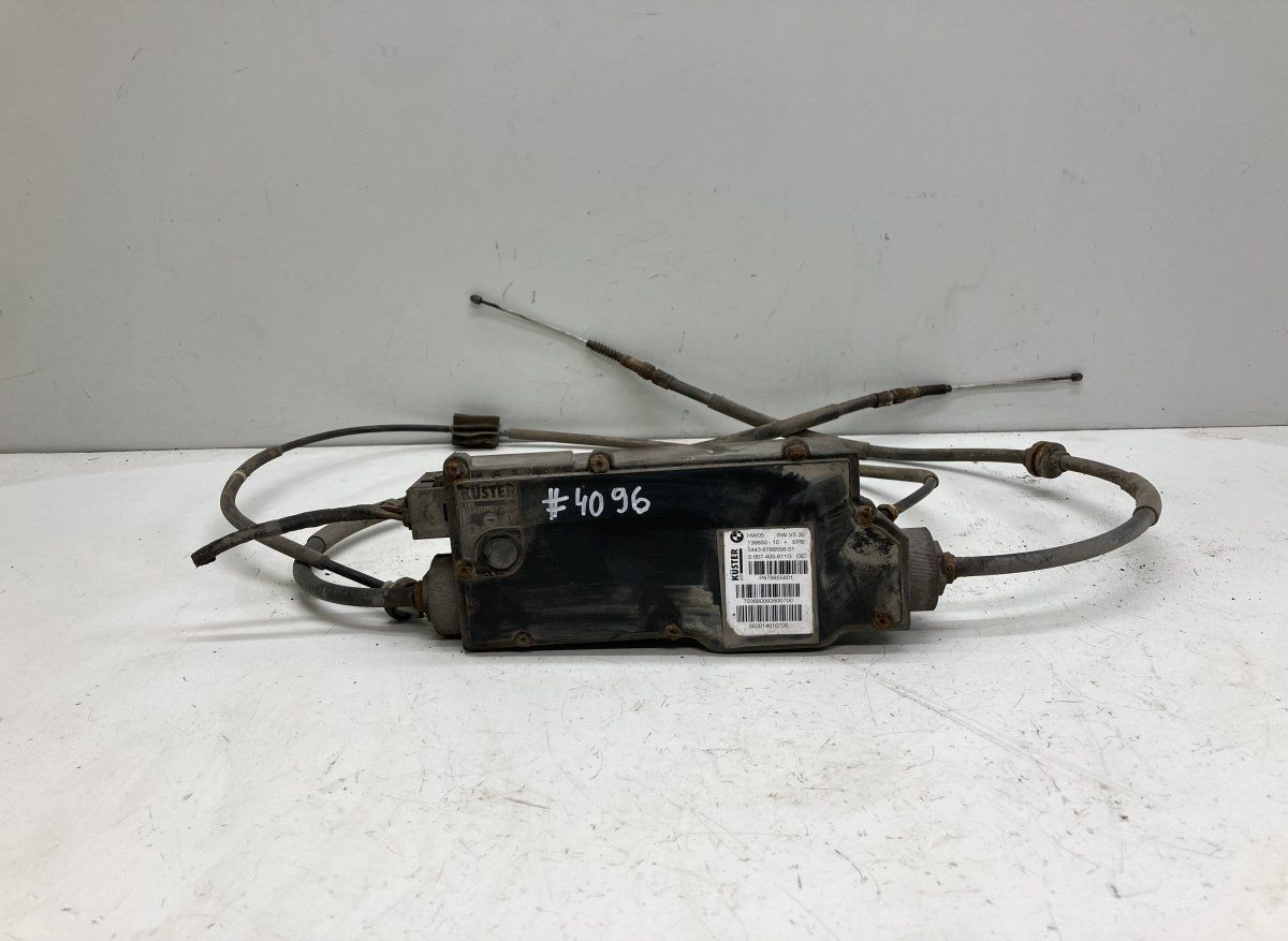 13665010 34436788556 P678855601 Parking brake motor / actuator BMW X5 (E70) (2007-2013)