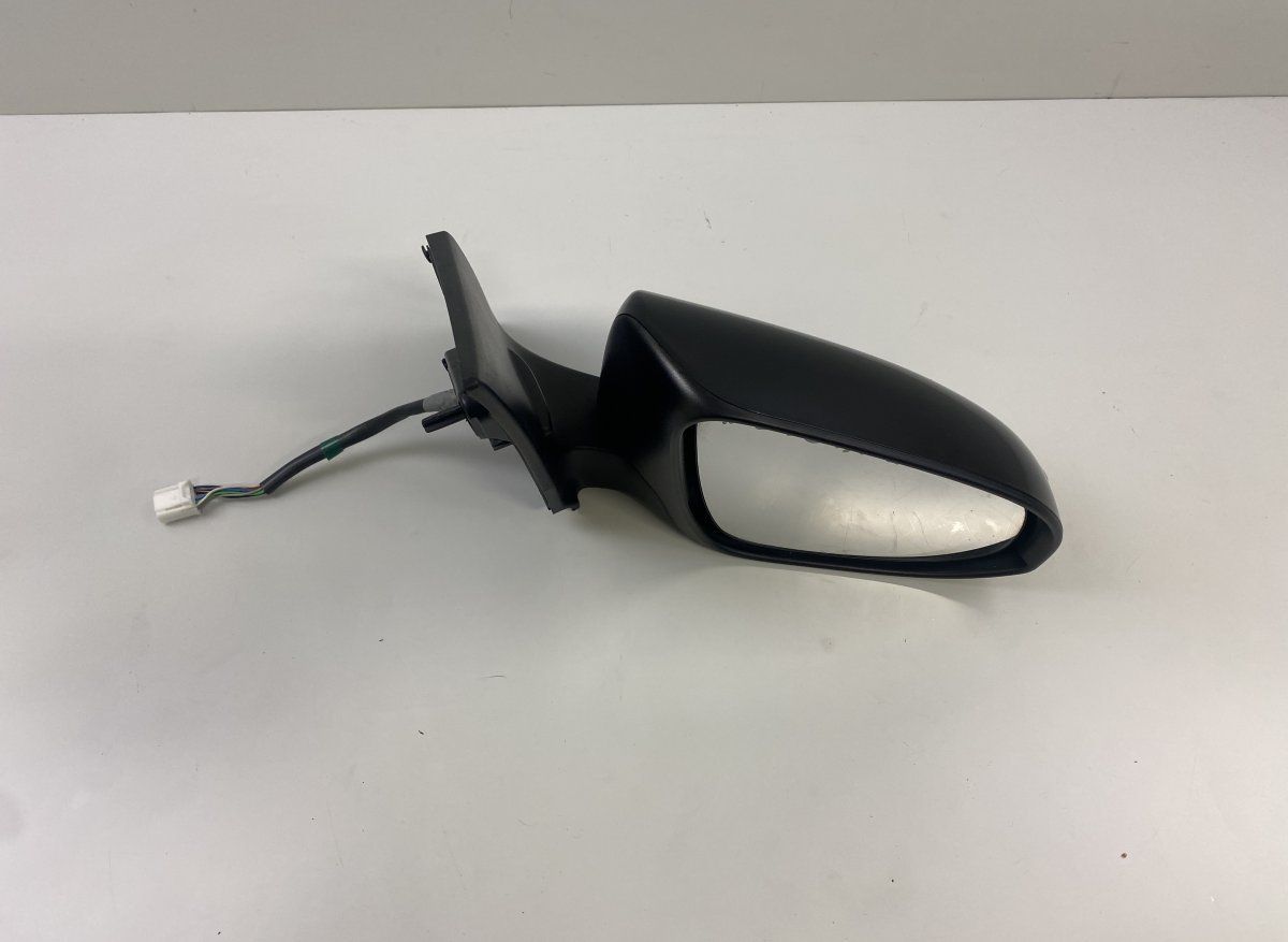8791502370C0 Mirror right TOYOTA AURIS (E18) 2012-2018