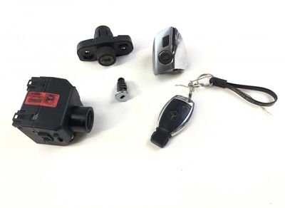 3300.2904 33002904 3300.2905 33002905 Serrure de contacteur d&#39;allumage (barillet d&#39;allumage) MERCEDES-BENZ CLASSE S (W221) (2005-2013)