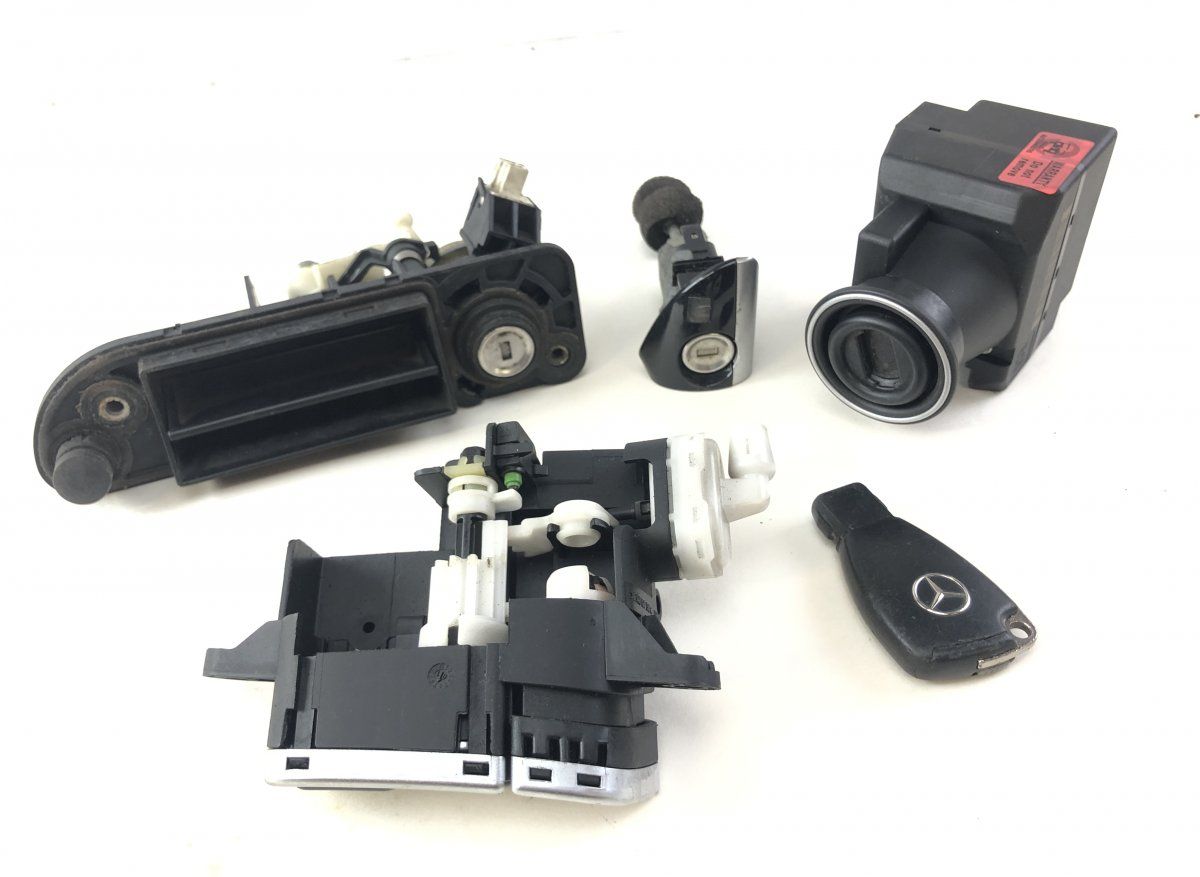 A2305452308 Ignition switch lock (ignition barrel) MERCEDES-BENZ SL-CLASS (R230) (2001-2012)